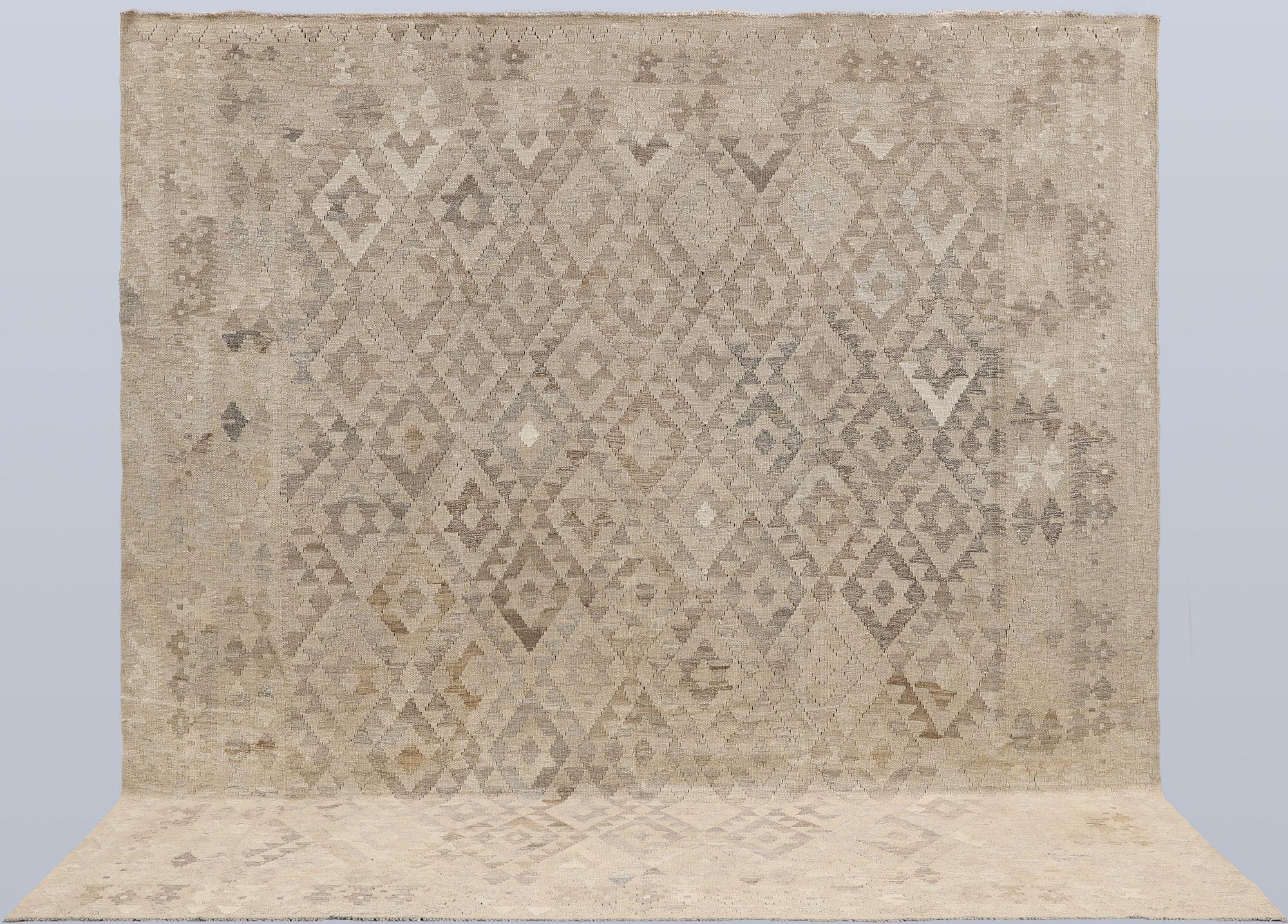 Matta, Kelim, 280 x 269 cm.