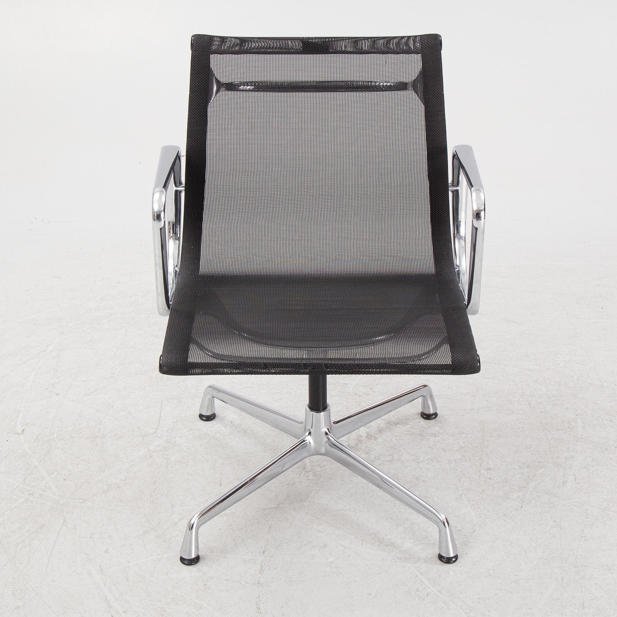 Charles & Ray Eames, karmstol, "EA108", Vitra, 2009.