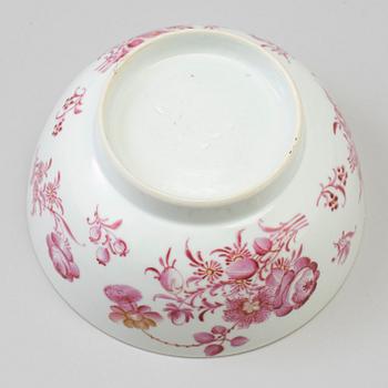 A purpur camaieu bowl, Qing dynasty, Qianlong (1736-95).