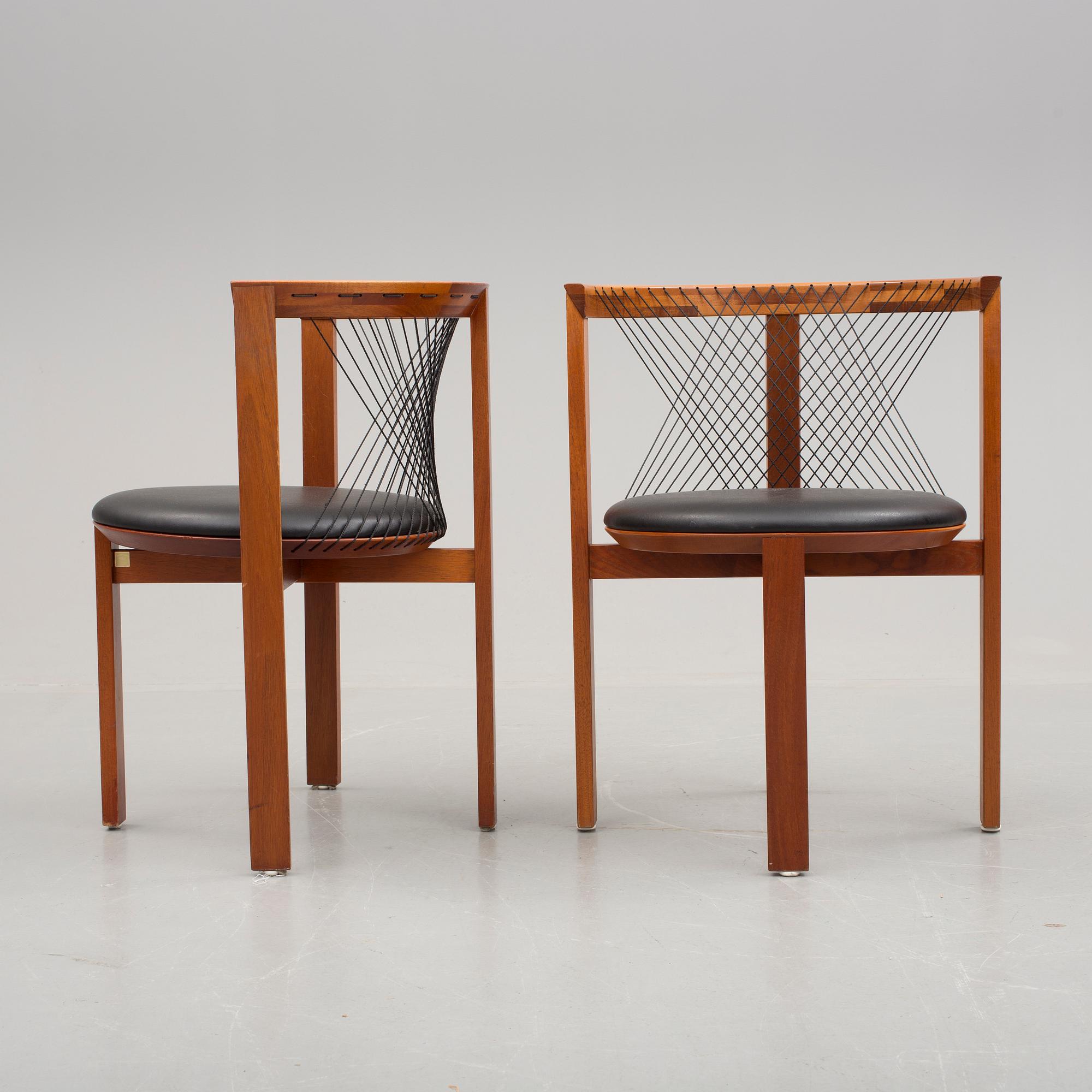 STOLAR, ett par, "String Chair", Niels Jörgen Haugesen, Danmark, 1900-talets andra hälft.