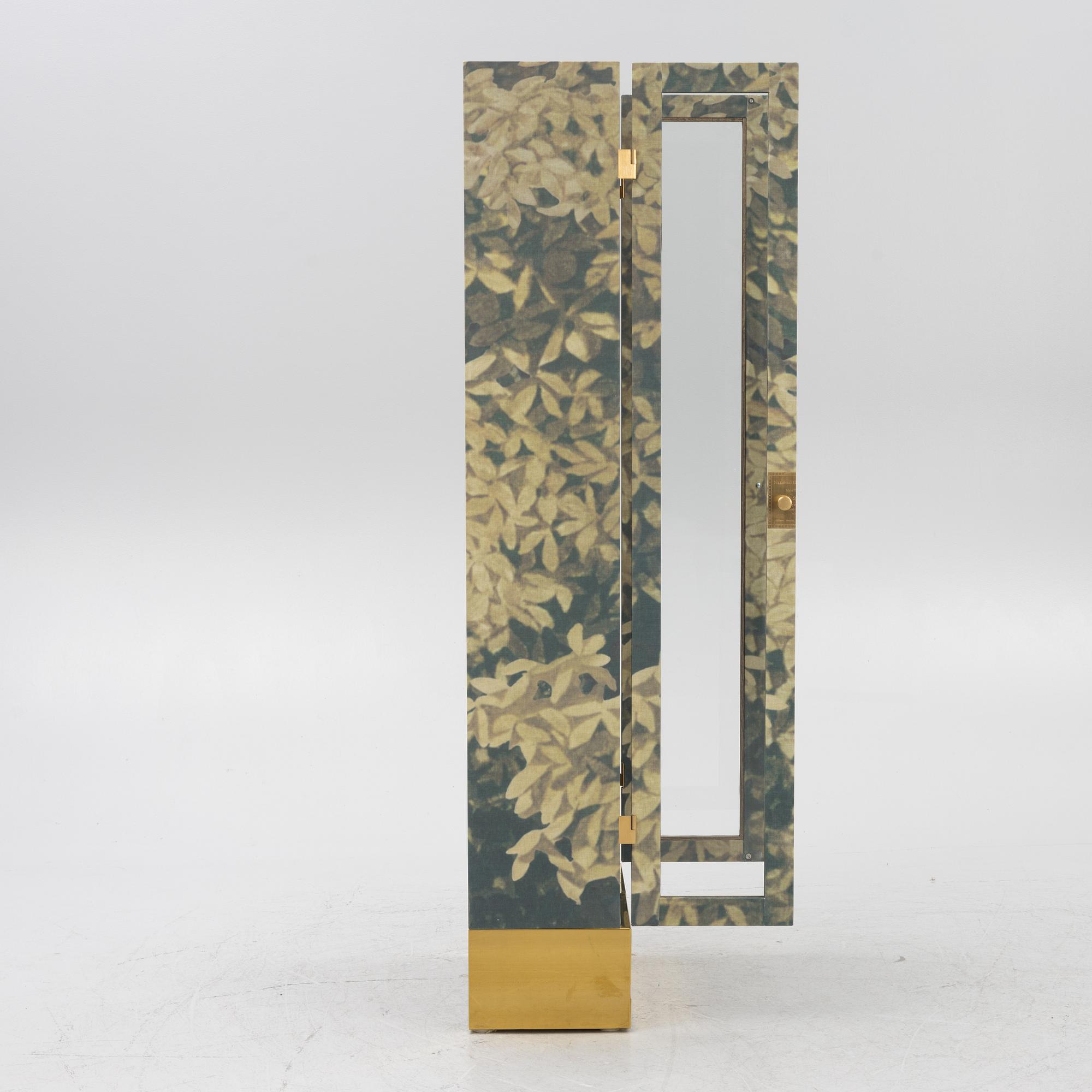 Mats Theselius, skåp, "National Geographic 25th Anniversary Edition", ed. 209/220, Källemo, Värnamo, efter 2016.