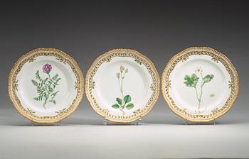 A set of six Royal Copenhagen 'Flora Danica' dessert dishes, Denmark, 20th Century.