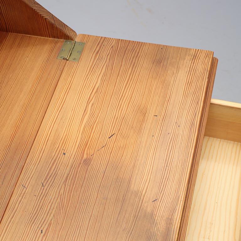 SEKRETÄR, "Lundvik", Carl Malmsten, formgiven 1935.