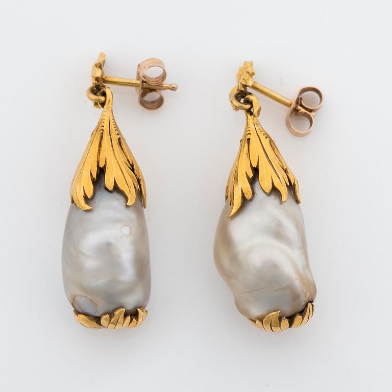 A pair of baroque natural saltwater pearl earrings. Certificate from The Gem & Pearl Lab.