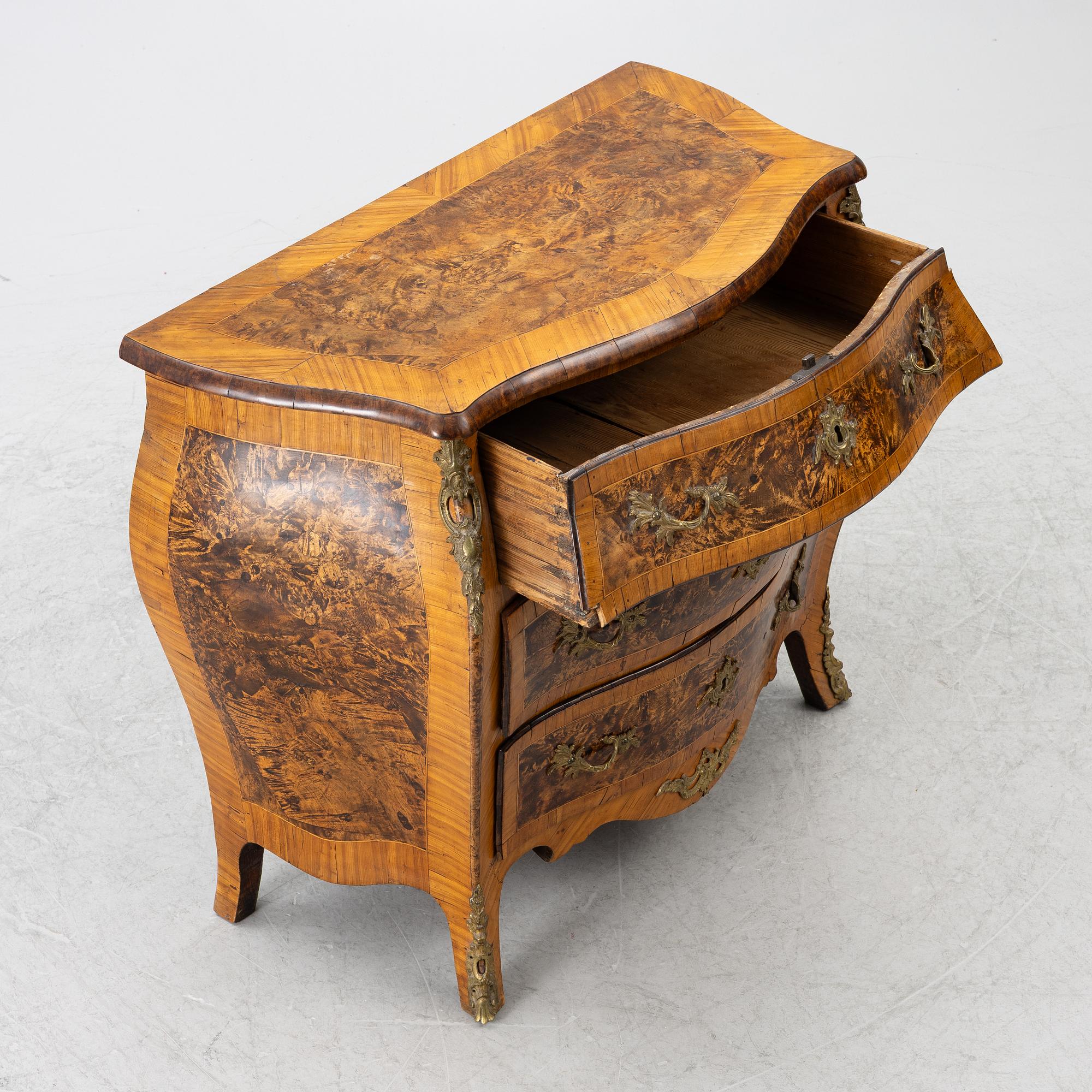Bureau, attributed to Jacob Sjölin (master in Köping and Kungsör 1767-1785), Rococo.