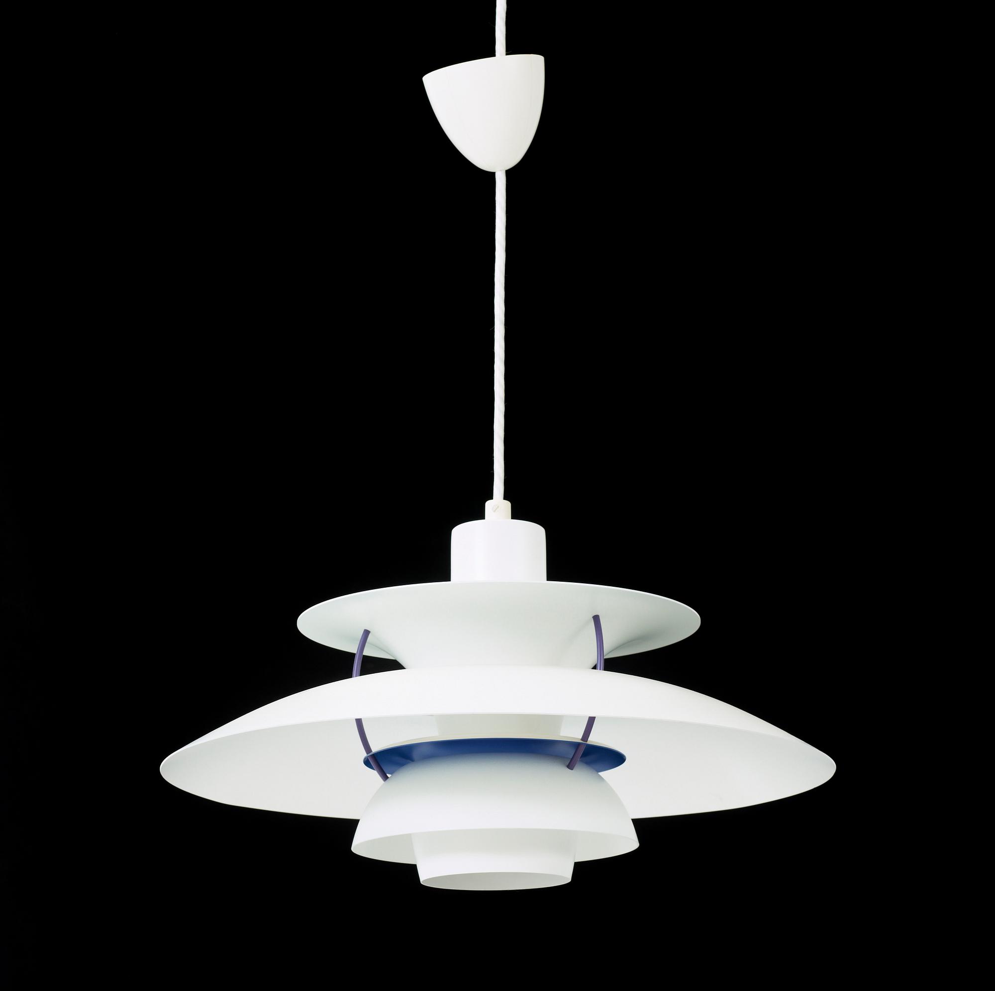 TAKLAMPA, "PH 5", Poul Henningsen för Louis Poulsen, Danmark. Höjd 30 cm.