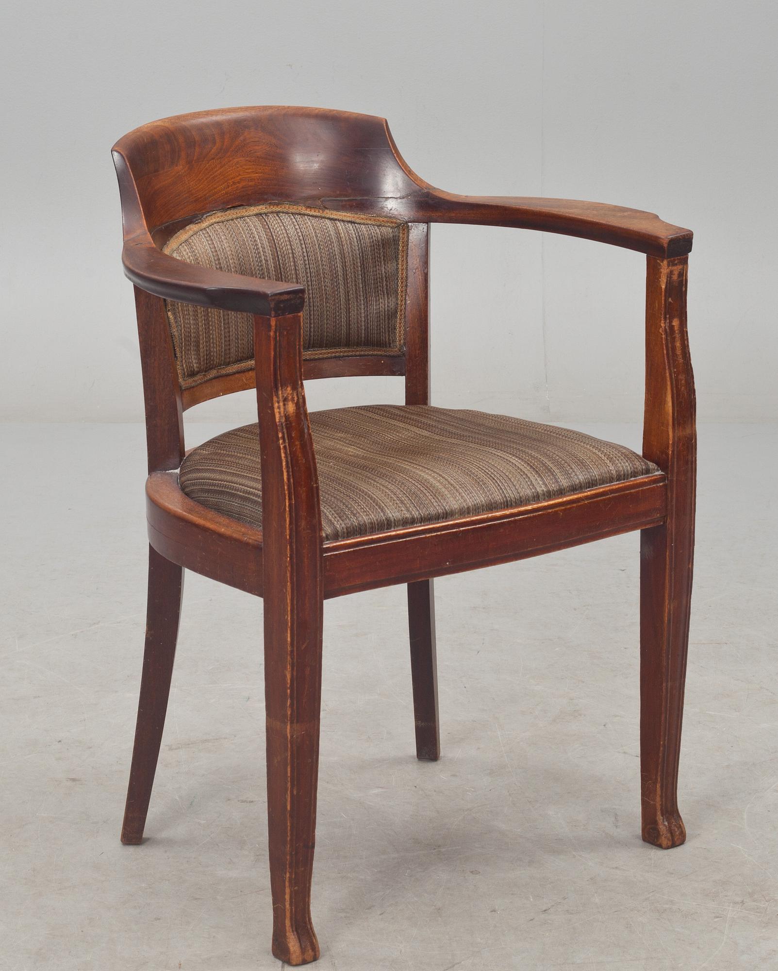 KARMSTOL, 1900-talets början.