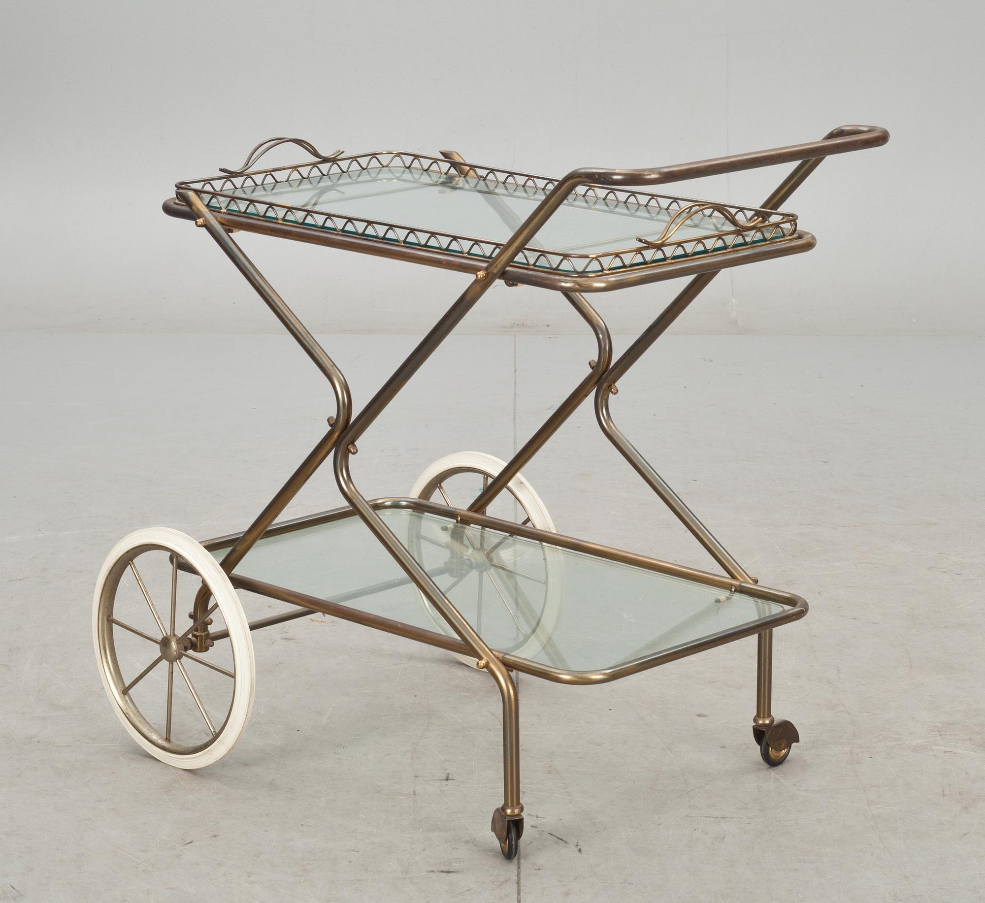 SERVERINGSVAGN, 1900-talets mitt.