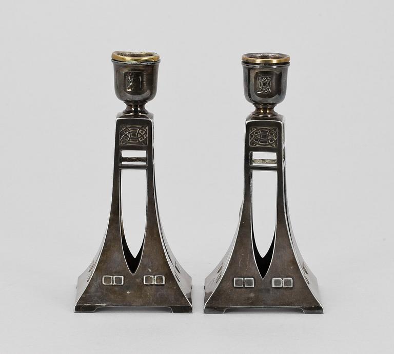 LJUSSTAKAR, ett par, WMF. Jugend 1900-talets början.