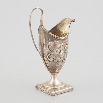 Bowl and cream jug, silver, London, England 18-19th Century.