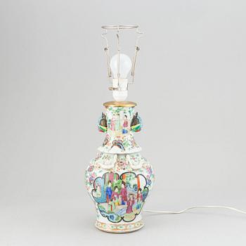 A canton famille rose enameled vase, turned into a table lamp, Qing dynasty, late 19th century.