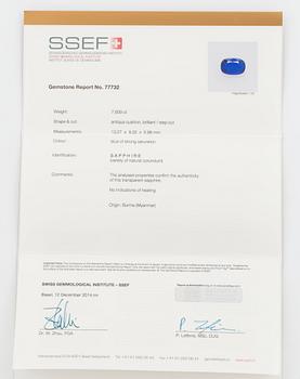 A 7.60 ct unheated sapphire and diamond cluster ring. Certoificate from SSEF.