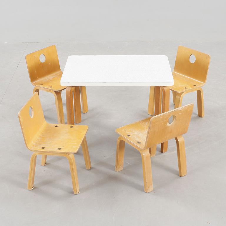 BARNMÖBLEMANG, 5 delar, björk, laminat, 1900-tal.