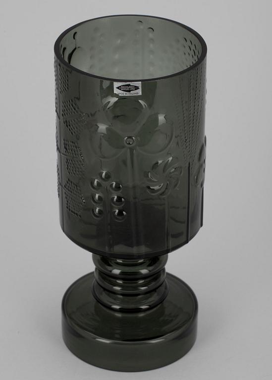 VAS, glas, "Flora" Oiva Toikka, Notsjö, 1900-talets senare hälft.