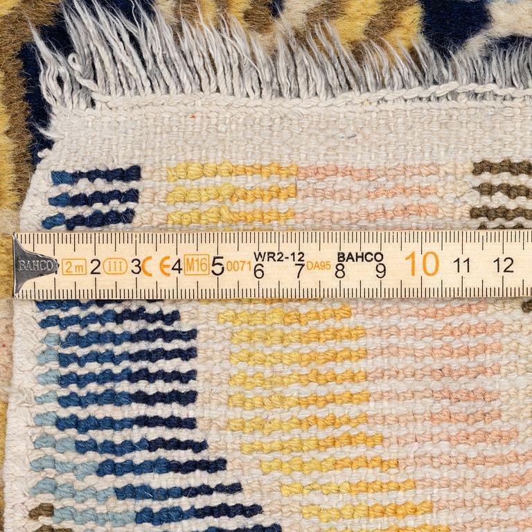 Pelarmatta, old Kina, ca 238 x 80 cm.