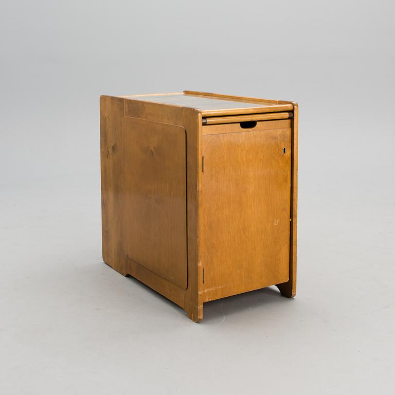 A writing desk and chest of drawers from the Domus Acadamica campus in Helsinki, designed in the 1940s.