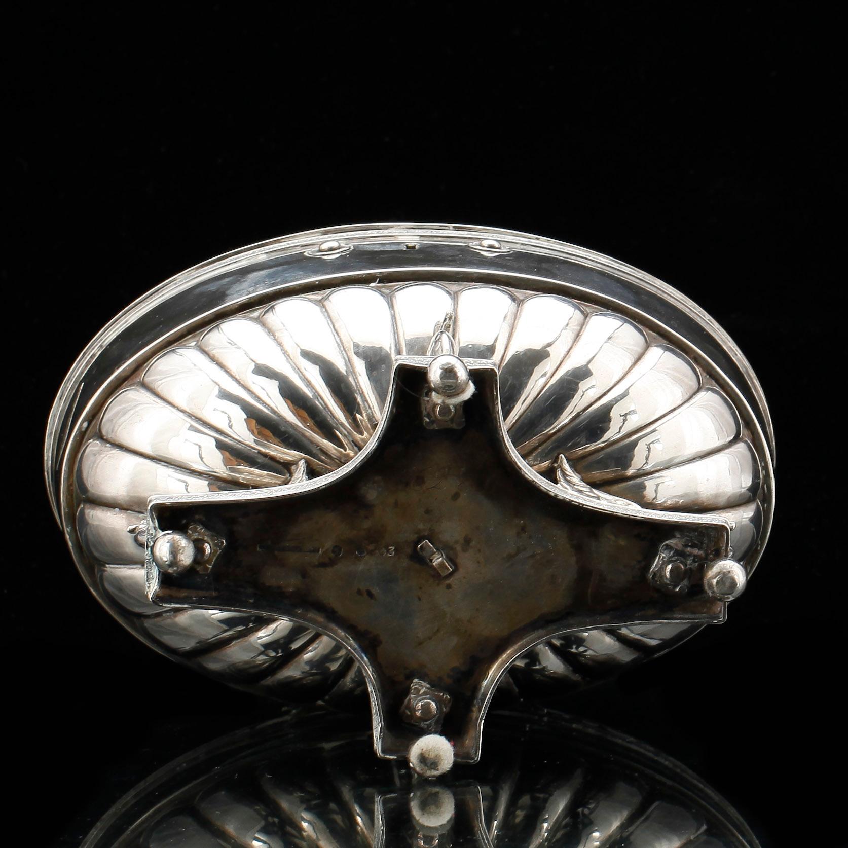 SOCKERSKRIN, silver, empire, Johan Fredrik Björnstedt, Stockholm 1820. Vikt ca 830 gram.