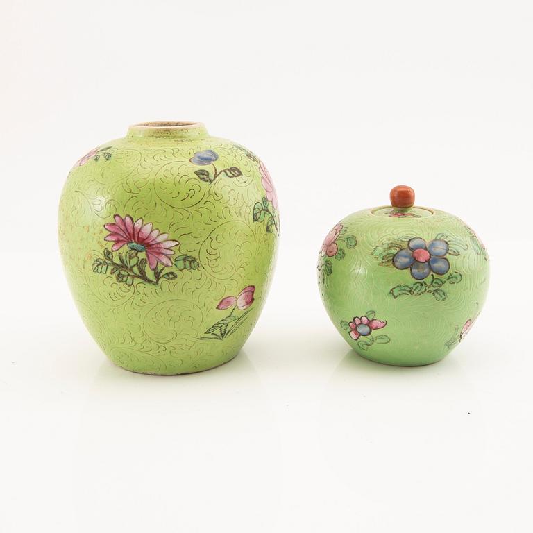Two Chinese porcelain jars, around 1900.
