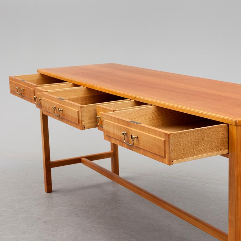 JOSEF FRANK, sideboard, modell 821, Svenskt Tenn, 1900/2000-tal.