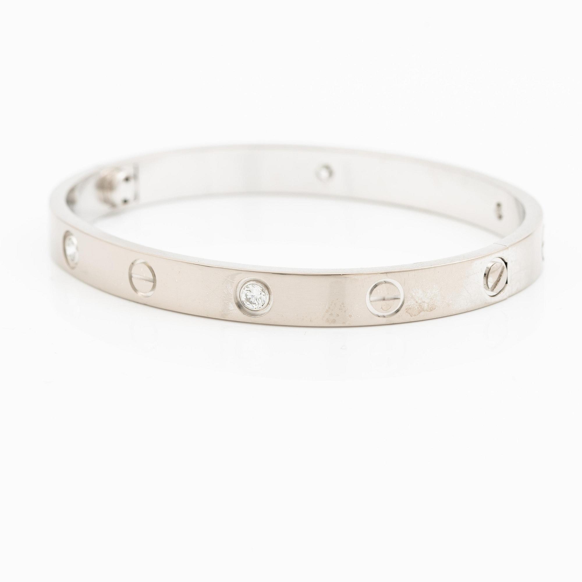 Cartier armband "Love" 18K vitguld med fyra runda briljantslipade diamanter.