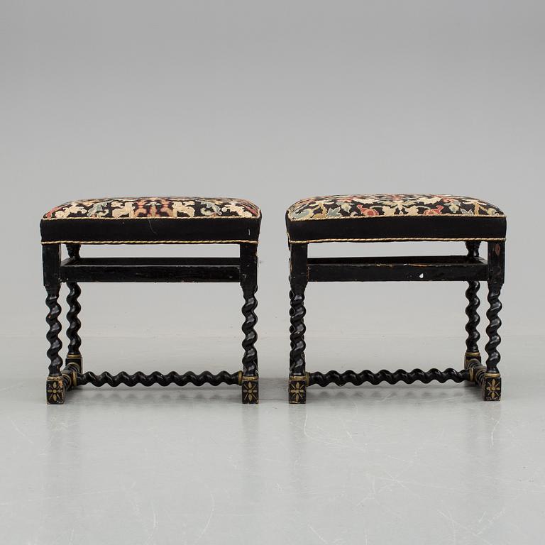 TABURETTER, ett par, barockstil, 1800-tal.