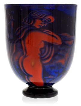 An Eva Englund graal glass vase, Orrefors 1990.