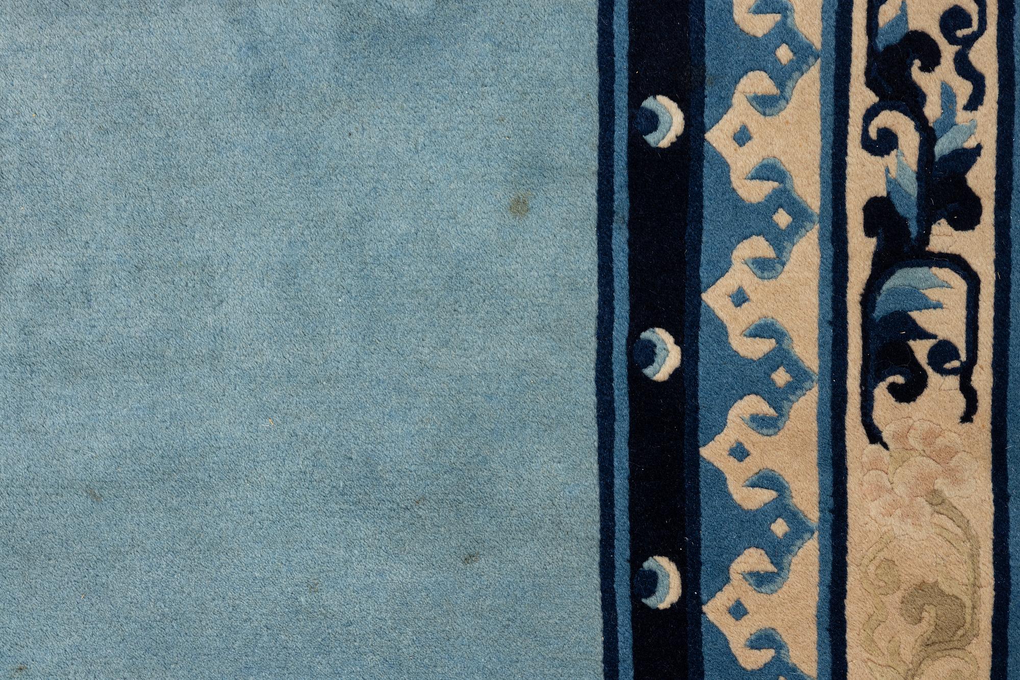 Matta, Kina, antique finish, ca 350 x 250 cm.