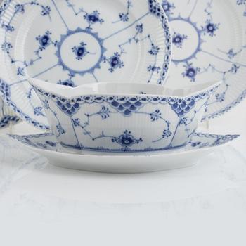 Royal Copenhagen, dinner service, 70 pieces, "Musselmalet", Denmark.