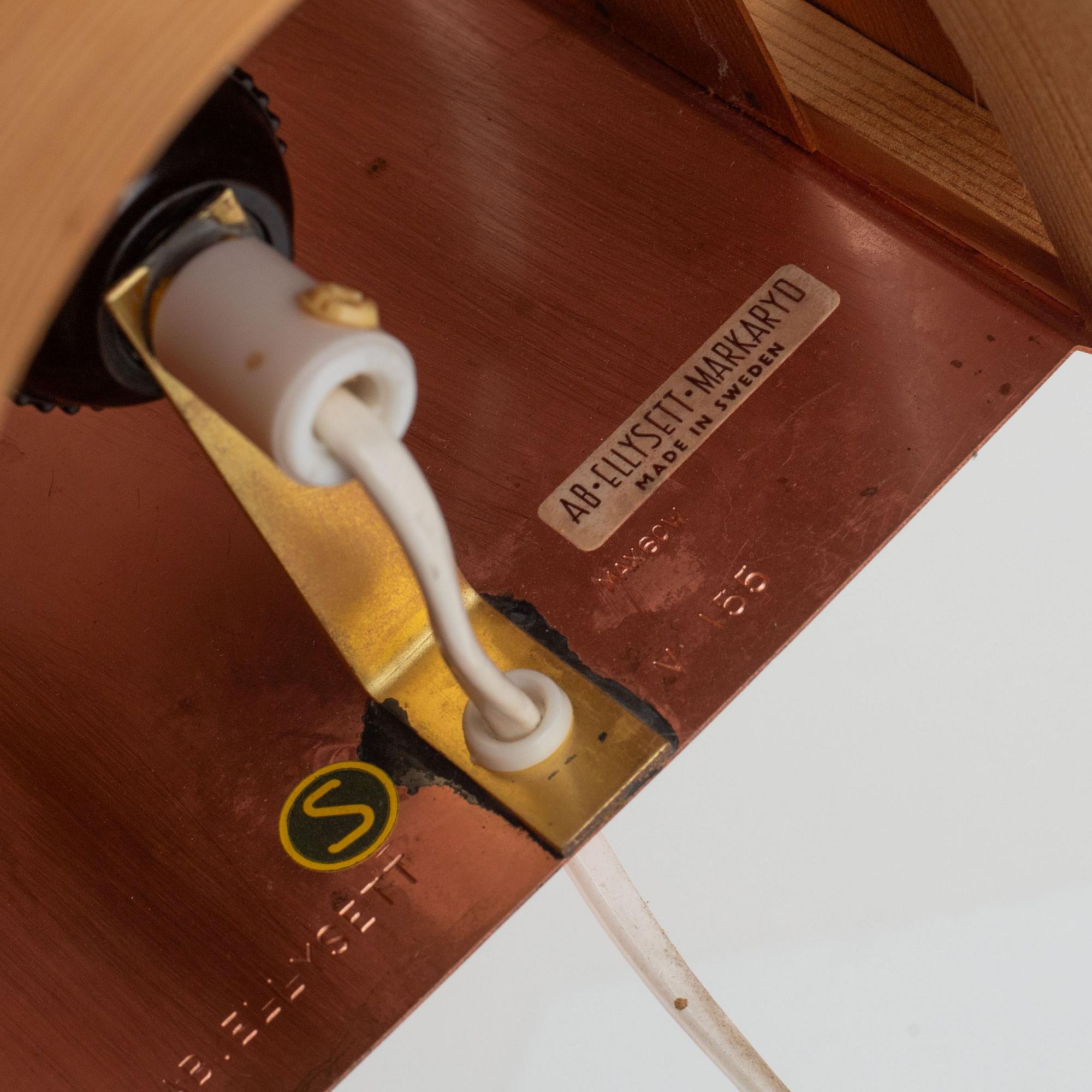 Hans-Agne Jakobsson, vägglampor,  ett par, Elysett, Markaryd, 1970-tal.