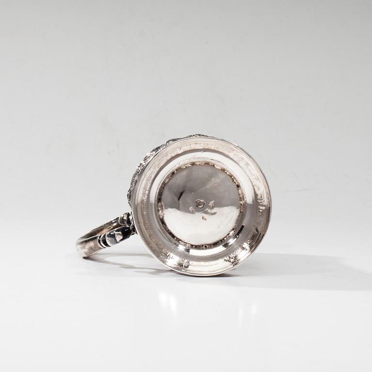 STOP, silver, 1800-talets början, oidentifierad stämpel. Vikt 338 g.