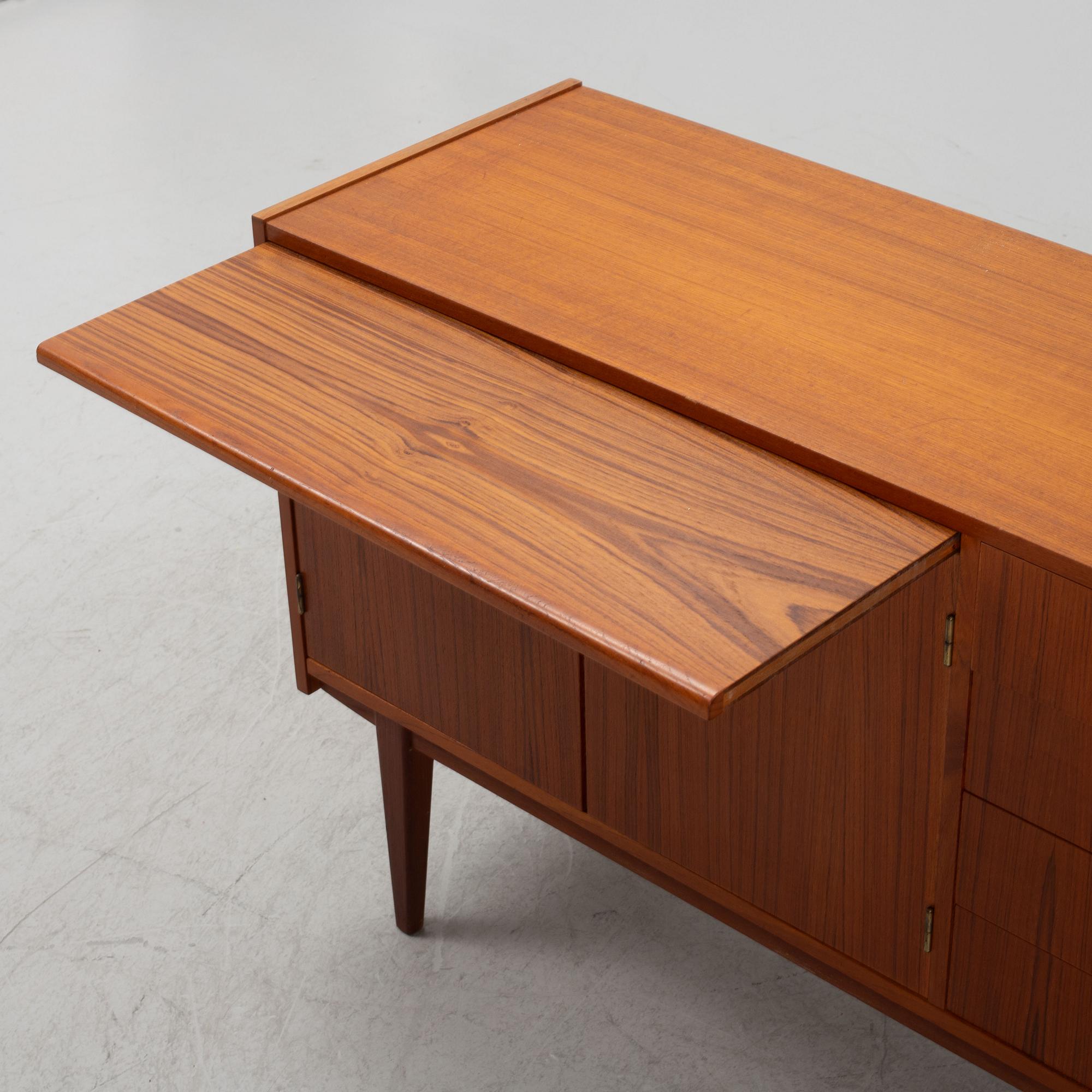 Sideboard, 1900-talets andra hälft.