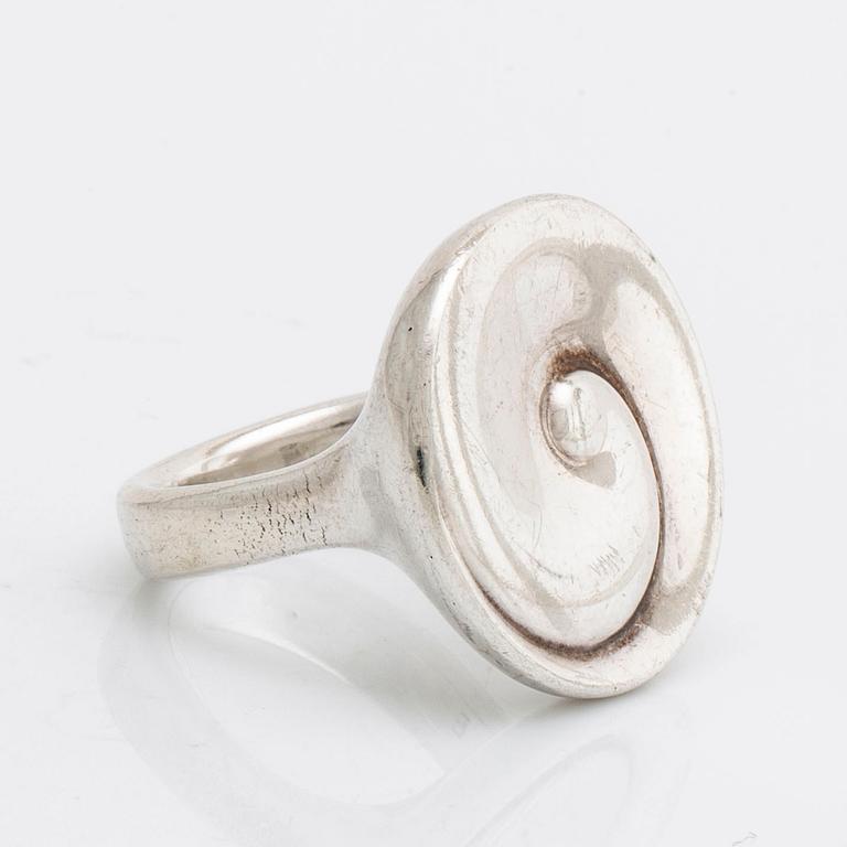 Georg Jensen ring sterling silver, design Torun Bülow-Hübe nr 350.