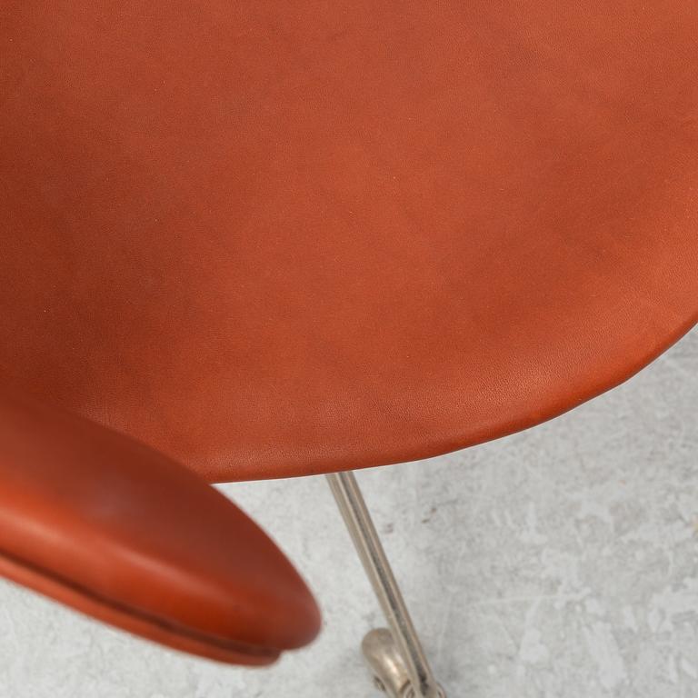 Arne Jacobsen, kontorsstol, "Sjuan", Fritz Hansen, Danmark, 1960-tal.