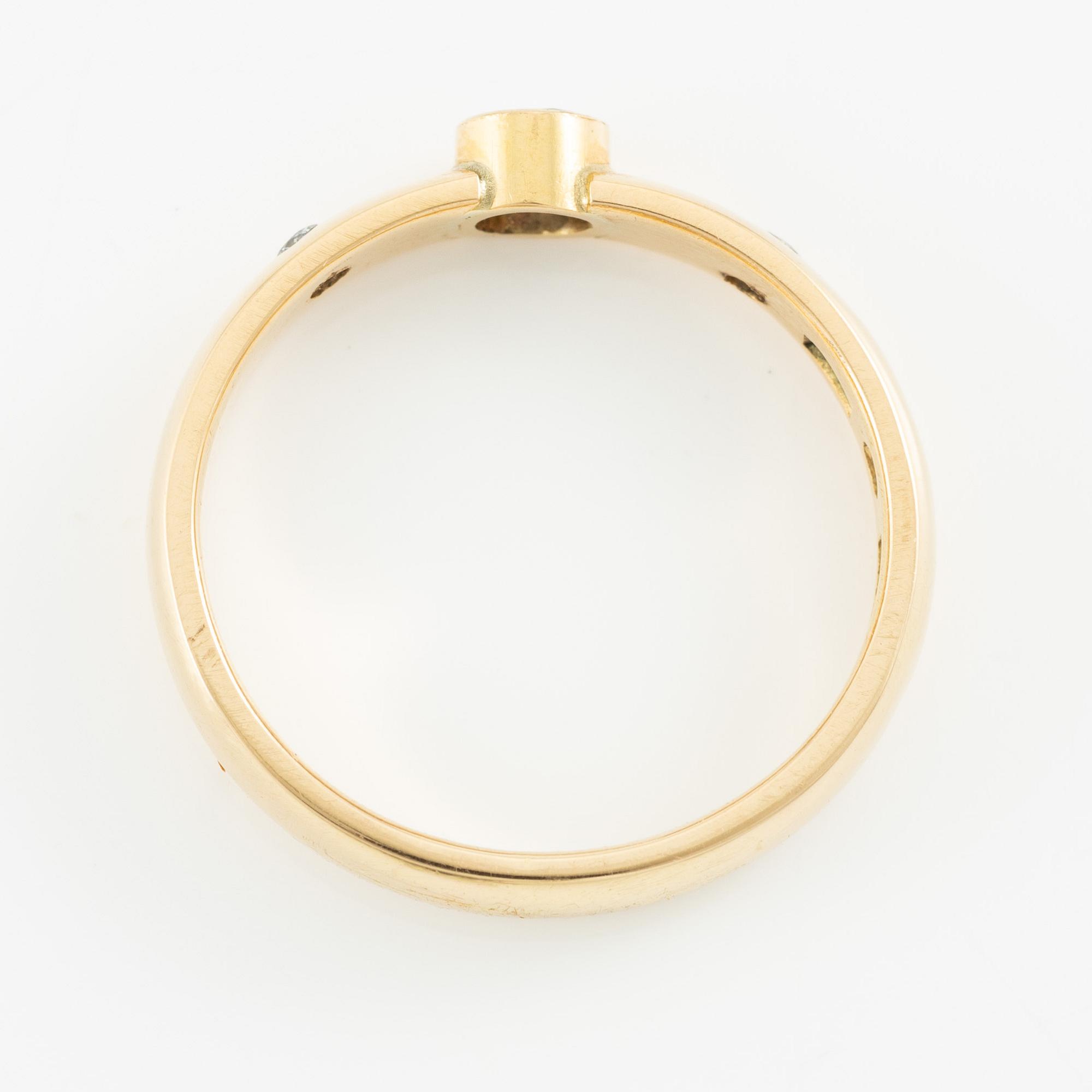 Jan-Christer Lundqvist, ring, 18K gold with faceted white stones, Skövde.