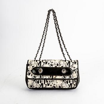 Chanel flap bag, väska, skor, scarf.