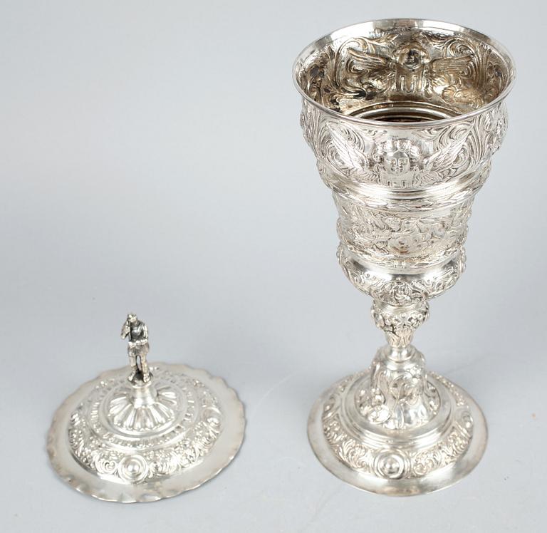 LOCKPOKAL, silver, Österrike-Ungern, 1800-talets slut. 971 g.