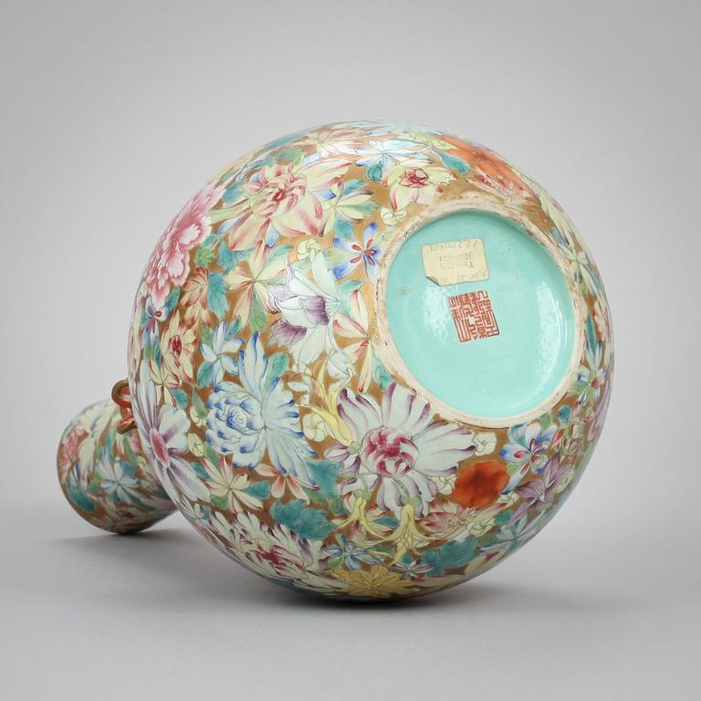 VAS, porslin, Kina, 1800/1900-tal.