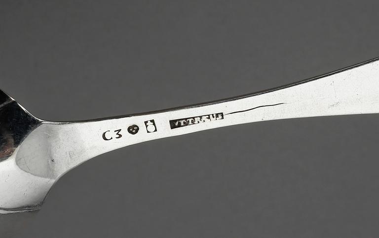 SKEDAR 2 stycken, silver. Olof Yttraeus, Uppsala 1777 och 1809. Total vikt ca 85 gram.