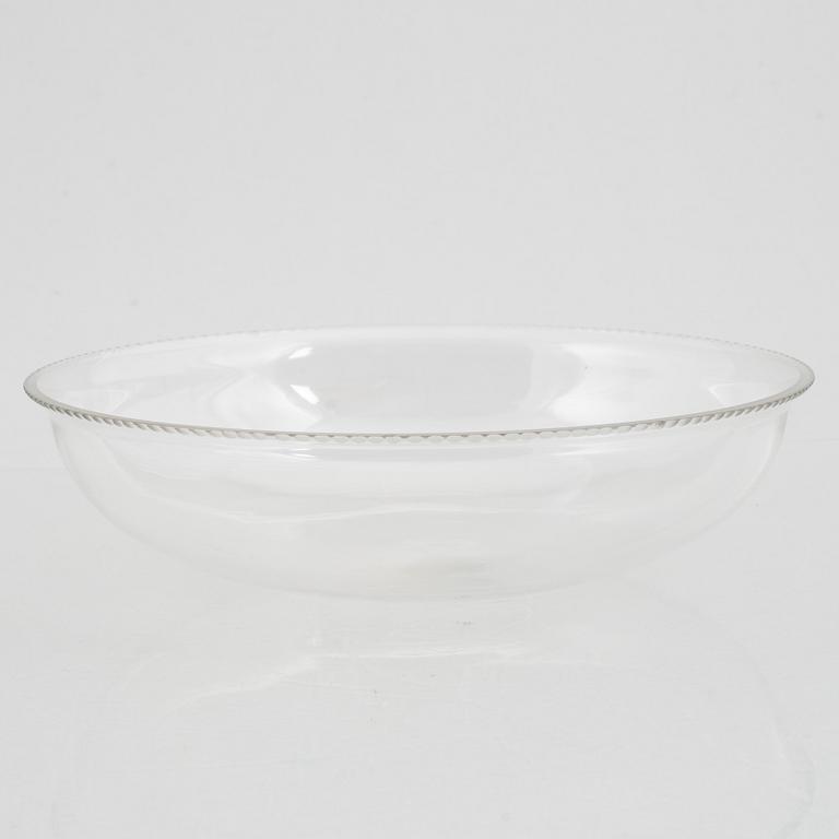 A footed silver bowl with glass insert, C.G.hallberg, Stockholm, Sweden, 1917.