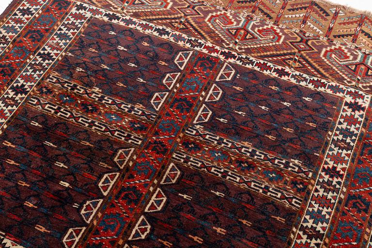 A Yomut Ensi, West Turkmenistan, late 19th century. ca 148 x 156 cm.