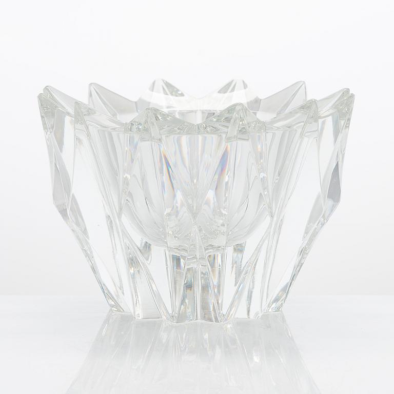 Aimo Okkolin, a Water Lily crystal bowl, signed Aimo Okkolin, Riihimäen Lasi Oy.