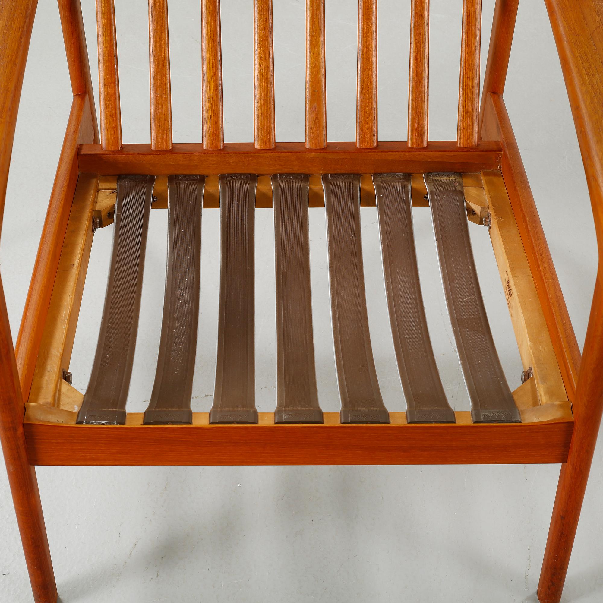 A "Monterey"/"5-162" chair, designed by Folke Olsson for AB Svenska Möbelfabrikerna in Bodafors, 1960s.