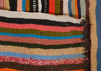 MATTA, orientalisk, modern tillverkning, ca 305x150 cm.