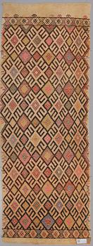 TÄCKE/MATTA, Soumak, old, 222 x 81 cm.