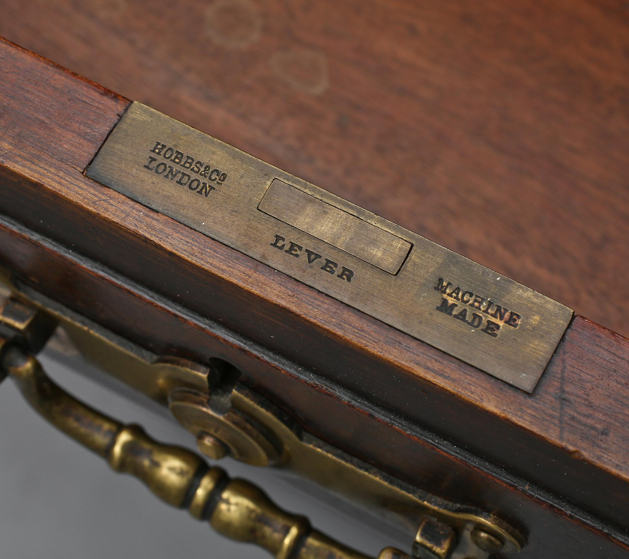 SKRIVBORD, engelsk stil, Hobbs & Co, London, 1800-talets andra hälft.
