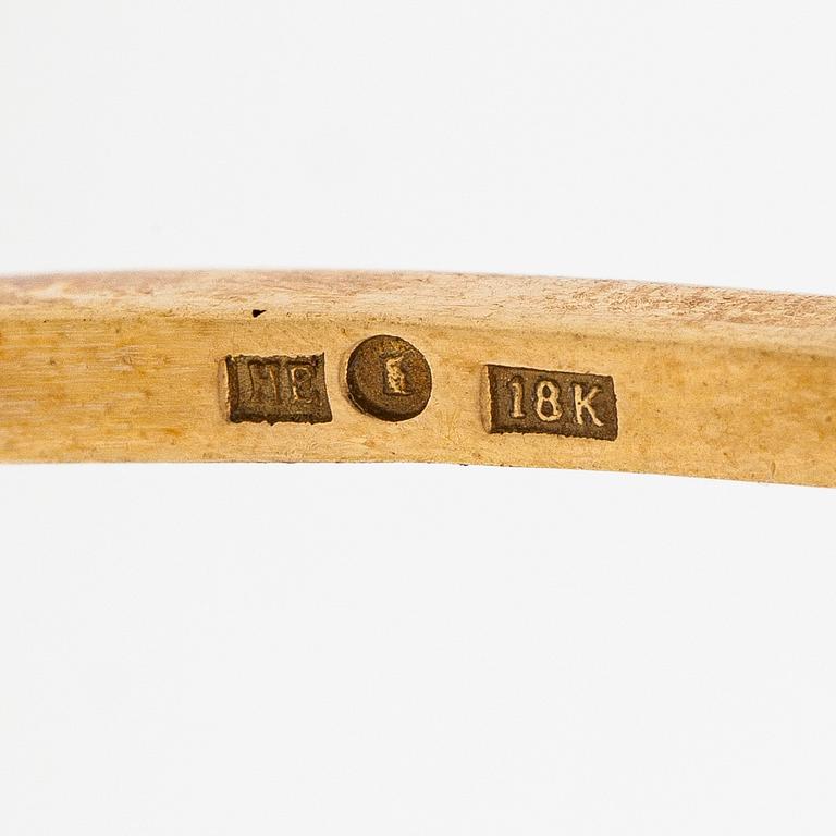 Riipus, 18K kultaa ja timantteja n. 0.34 ct yht. Heribert Engelbert, Tukholma.