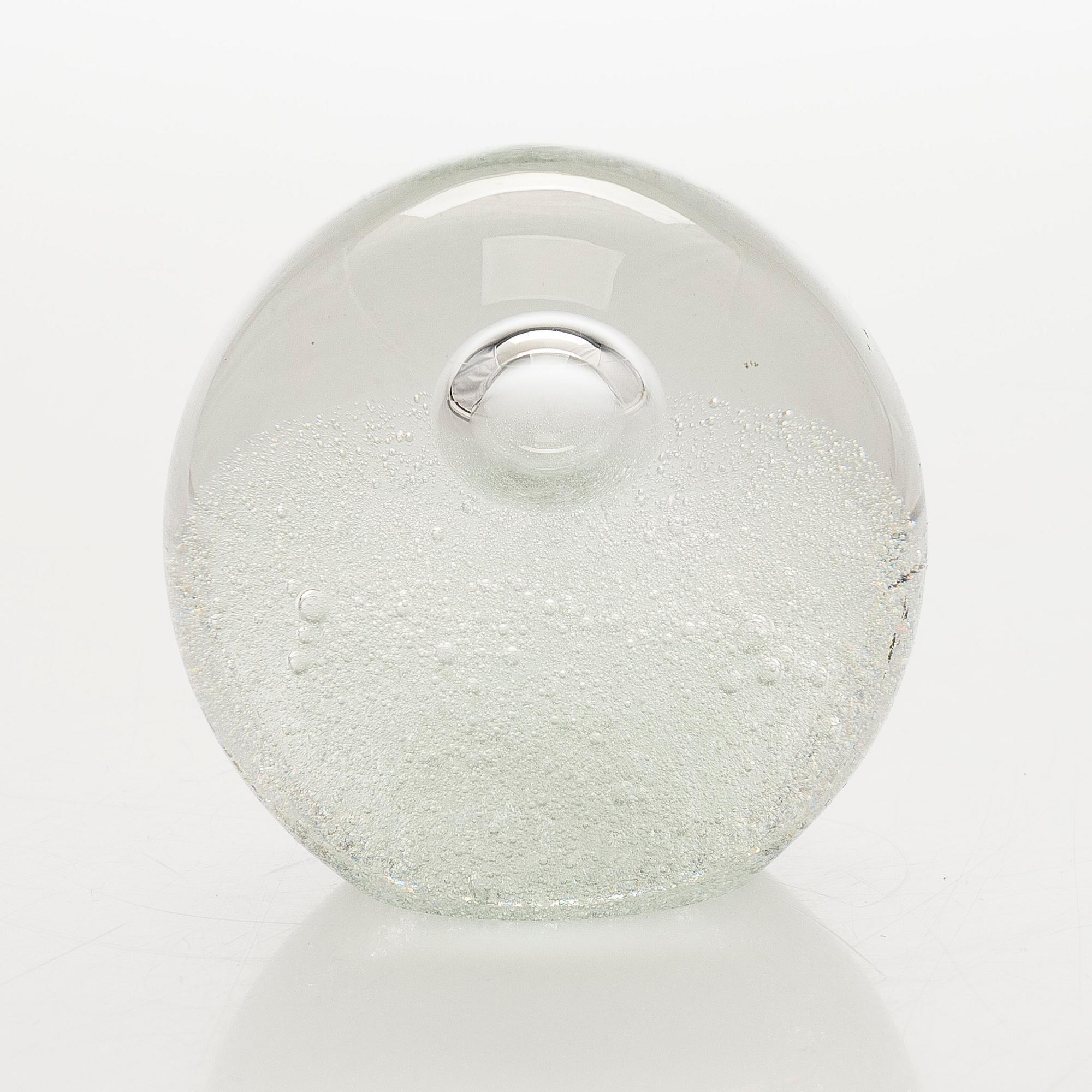 Timo Sarpaneva, veistos "Claritas Utupallo", signeerattu Timo Sarpaneva 88 / 1988.