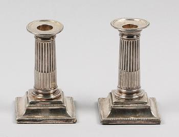 LJUSSTAKAR, ett par, silver, otydliga stämplar, möjligen Newcastle 1800-tal.