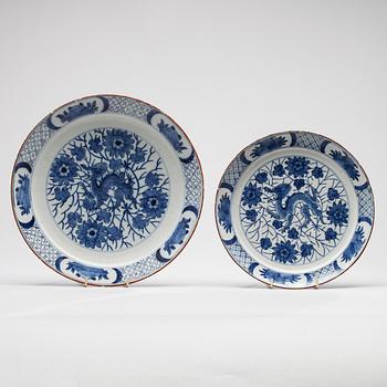 FAT, 2 st, porslin, Delft Holland ca 1700.