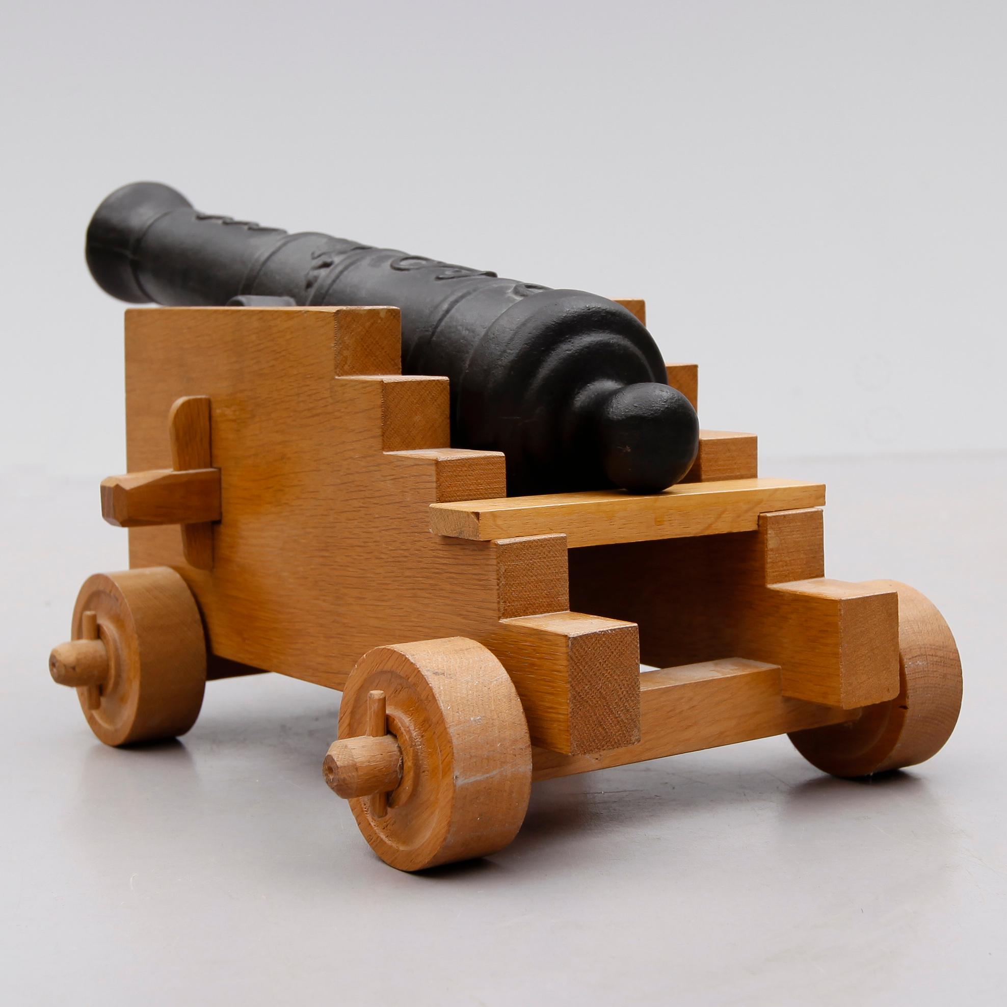 BORDSKANON, gjutjärn, Stafsjö, 1900-talets andra hälft.